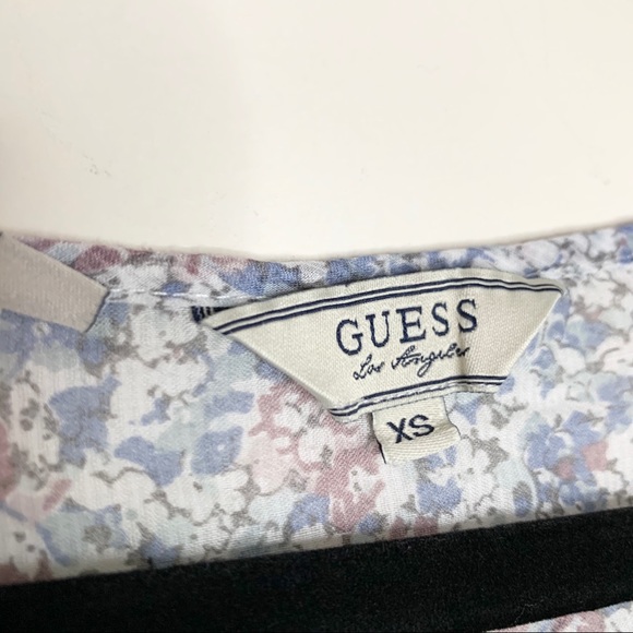 GUESS Sheer Pleated Floral Shirt Elastic Waist - Picture 4 of 10